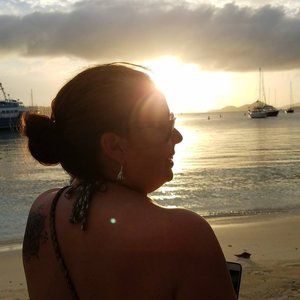 Meet your Posher, Julia